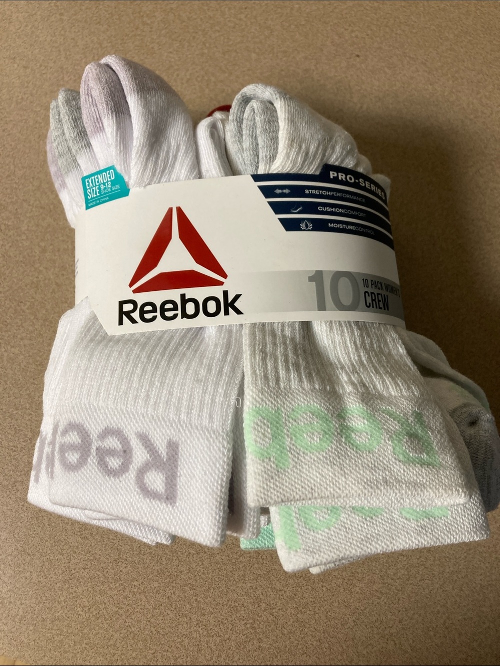 Reebok White Crew Athletic Socks with Subtle Mint Logo - 10 Pack